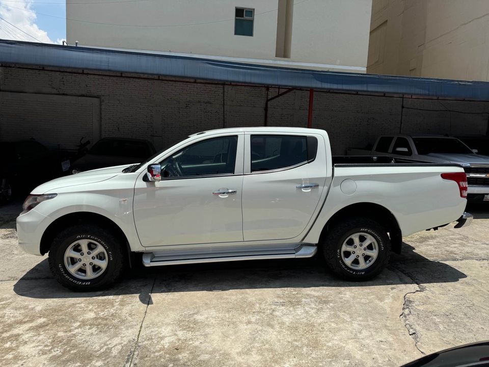 Mitsubishi L200 Doble Cabina Tdi 4x4 2018 
